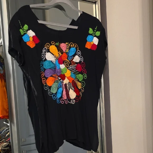 Colorful Embroidered Women's Blouse - Picture 2 of 8